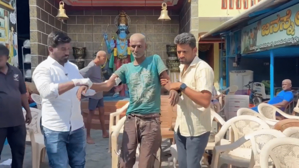 ಮನುಷ್ಯತ್ವದ ಉತ್ತುಂಗ: ನರಕಯಾತನೆ ಅನುಭವಿಸುತ್ತಿದ್ದ ವ್ಯಕ್ತಿಗೆ ಮರುಜನ್ಮ – ನಿಮ್ಮ ಒಂದು ‘ಶೇರ್’ ಈತನನ್ನು ಮನೆಗೆ ತಲುಪಿಸಬಹುದು!